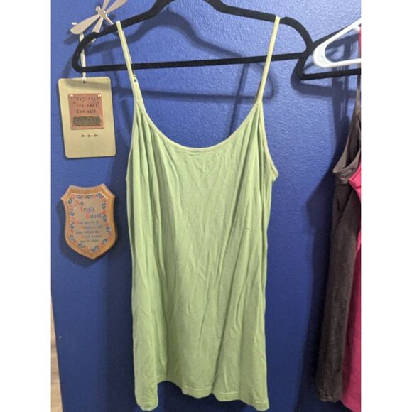 🌈5/25 Trio of Cami / Layering Tanks! - Picture 10 of 15